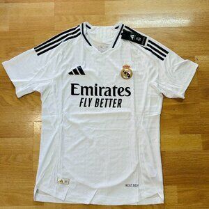Men - Real Madrid Soccer Jersey - Size XL